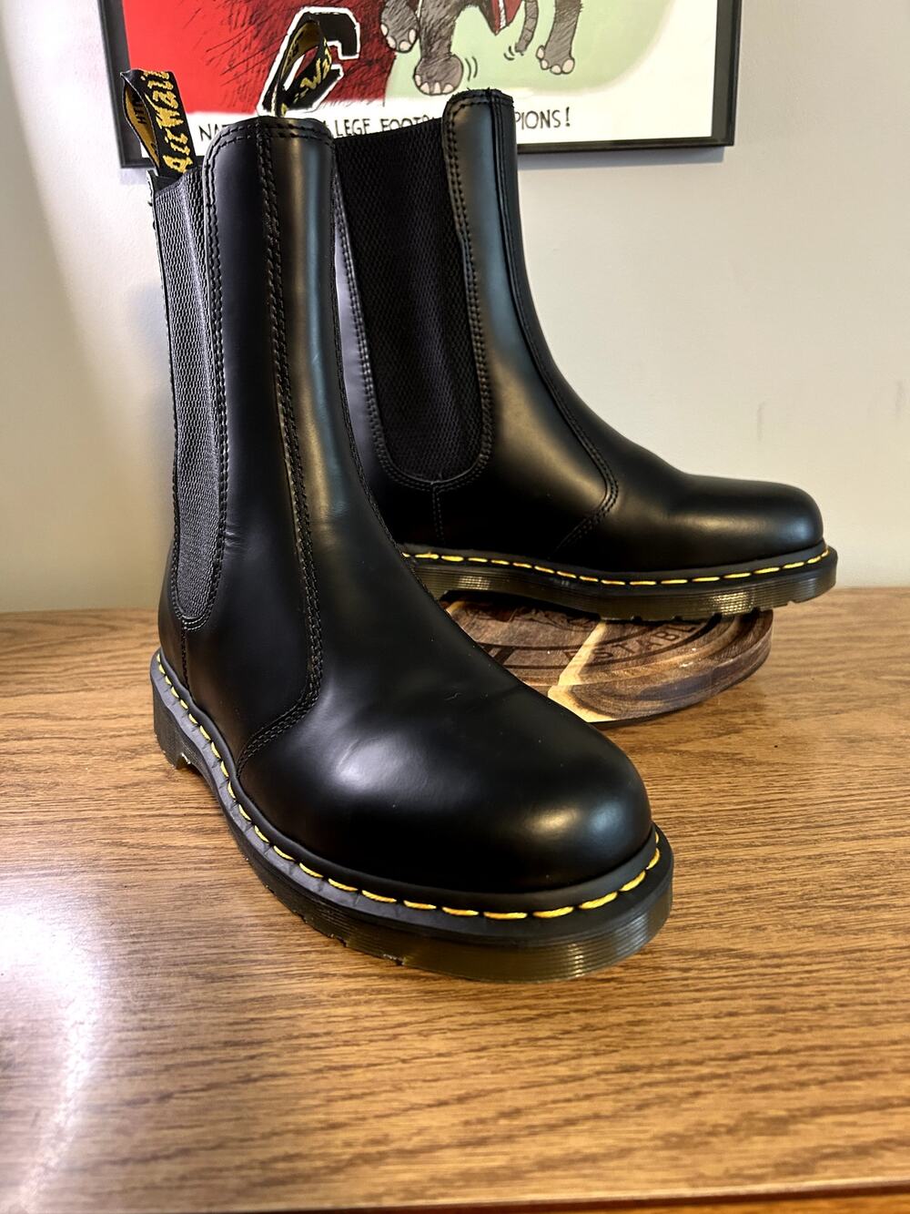 Dr Martens 2976 Hi Chelsea size 9/EU 41